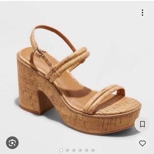 Universal Thread Platform Sandals